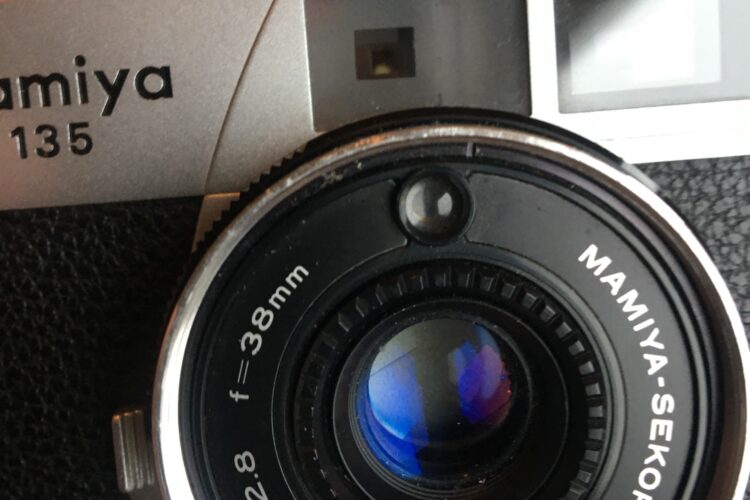 Rangefinder Camera Mamiya 135