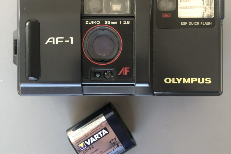 Olympus AF-1 Front